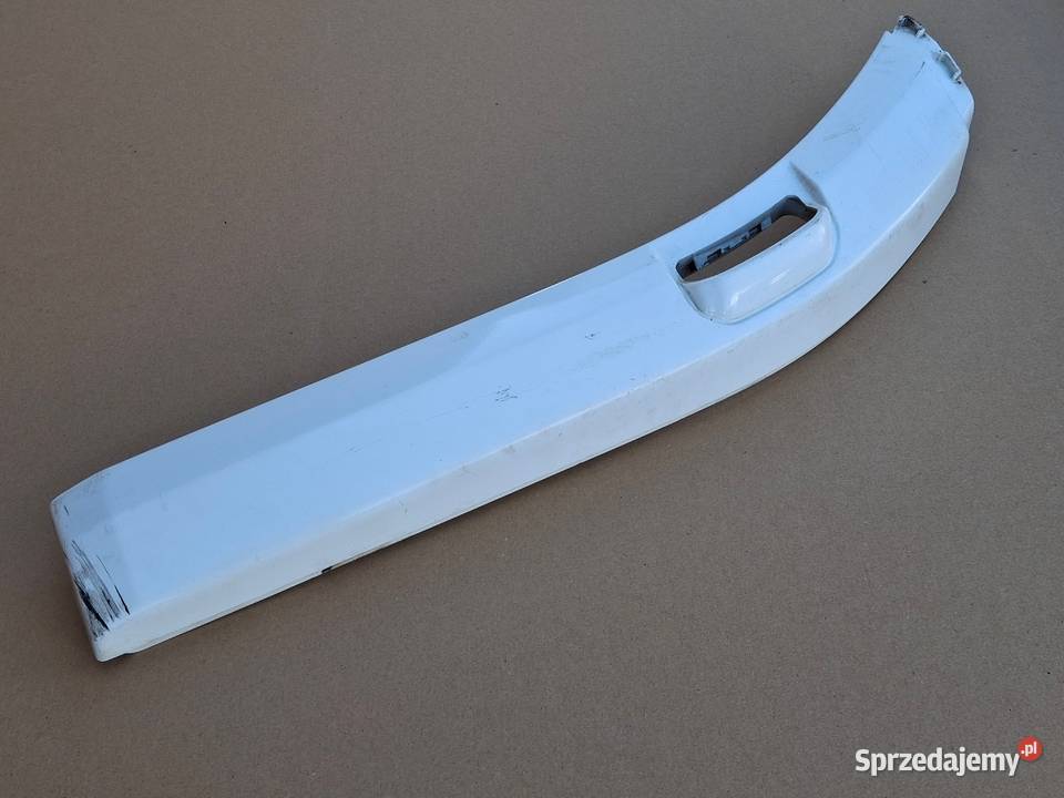 SCANIA R S LISTWA NAKŁADKA BŁOTNIKA PRAWY PRZÓD Listwy i nakładki Bieleń