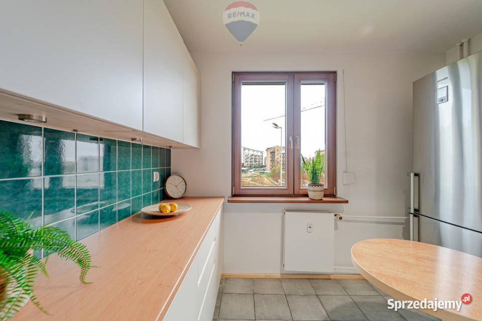 Wygodne mieszkanie na parterze w niskim bloku Świebodzin