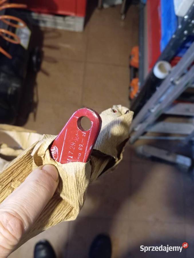 Nowe stopki centralne SHL m17 Tłuszcz