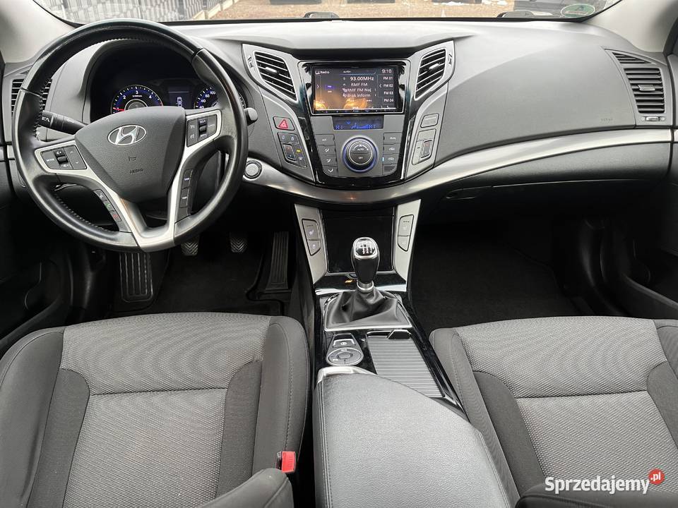 HYUNDAI I40 CW 17CRDI 136 FIFA WORLD CUP EDITION Rok produkcji 2014 sprzedam