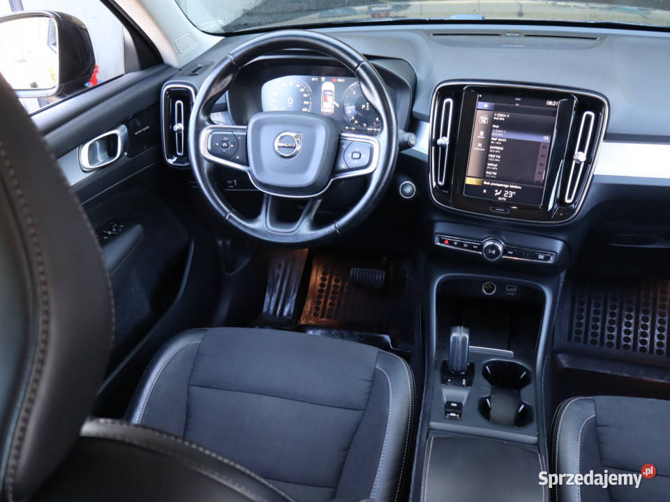 Volvo XC40 D3 światła przeciwmgielne Motoryzacja Katowice