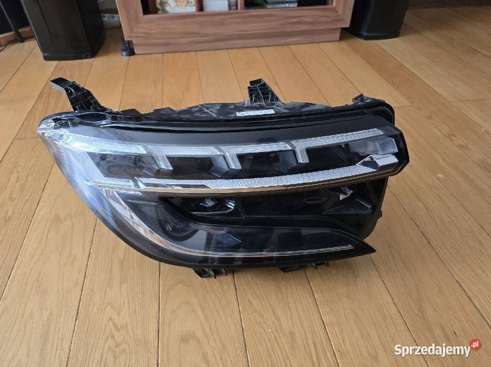 260100650r lampa prawy przód austral led Suchedniów