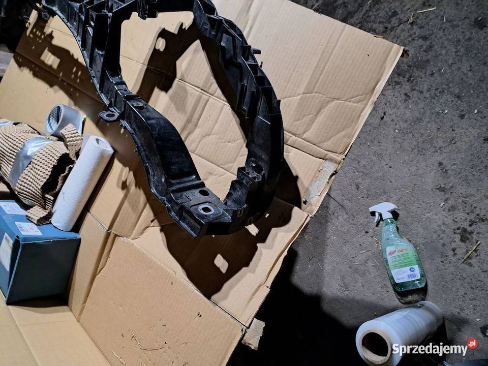 Pas przedni Ford Kuga II CV448B041A Wzmocnienie Wentylatory chłodnic klimatyzacji