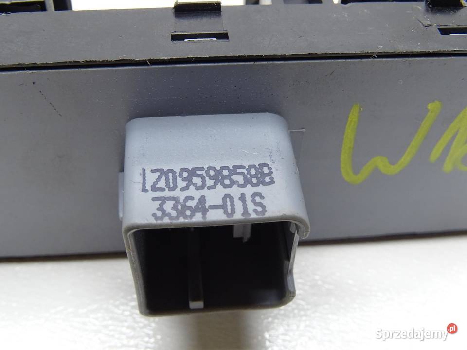 PANEL PRZEŁĄCZNIK SZYB 1Z0959858B SKODA YETI Panele sterowania, przełączniki Części samochodowe