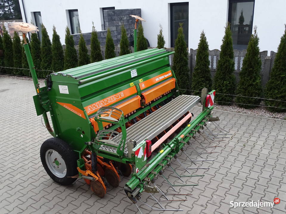 Siewnik Talerzowy Amazone d9 3000 duży zasyp Września