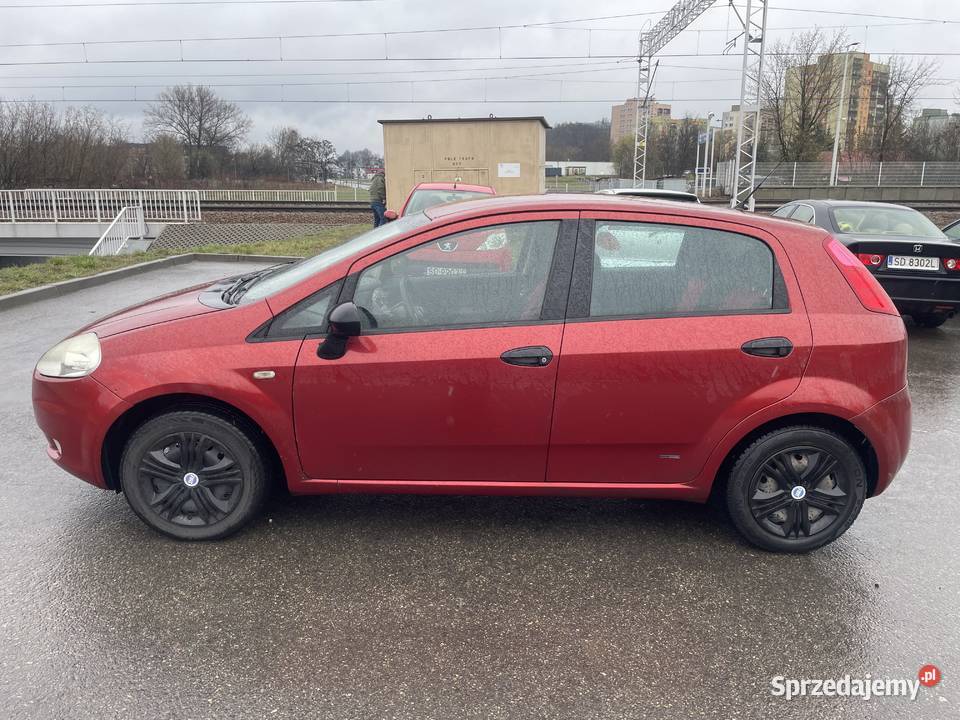 Fiat Grande Punto 14 długie opłaty bogate nieuszkodzony Dąbrowa Górnicza