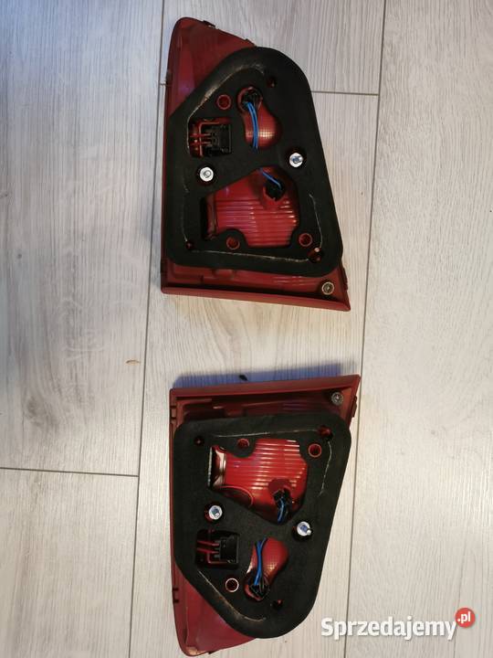 VW Passat B7 Lampa tylna prawa i lewa klapa Lampy tylne