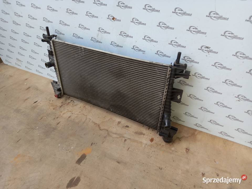 FORD FOCUS MK3 III 13r chłodnica wody Kielce