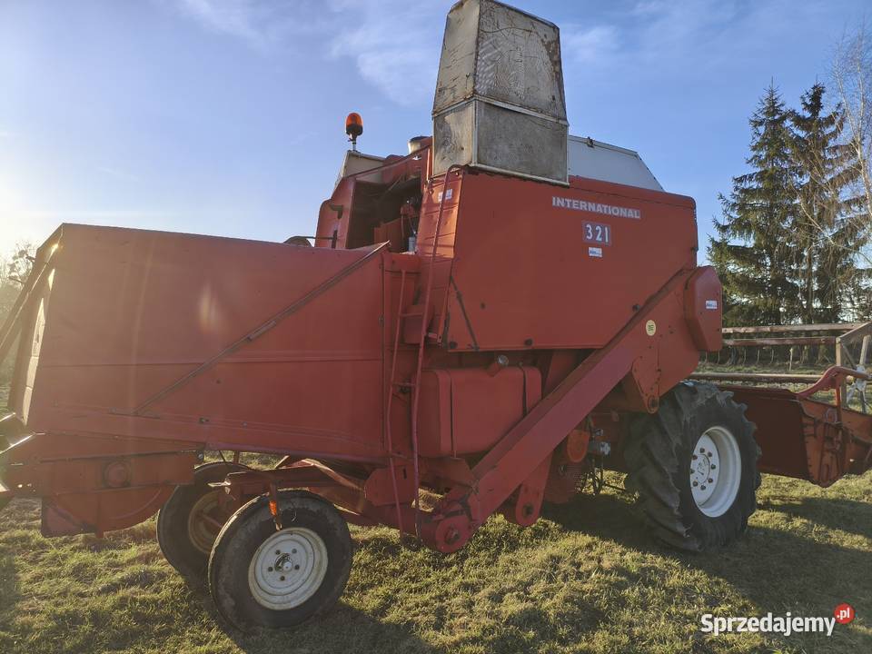 Kombajn zbożowy International 321case Piskorzyna