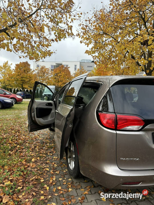 Chrysler Pacifica FV 23 ESP Poznań