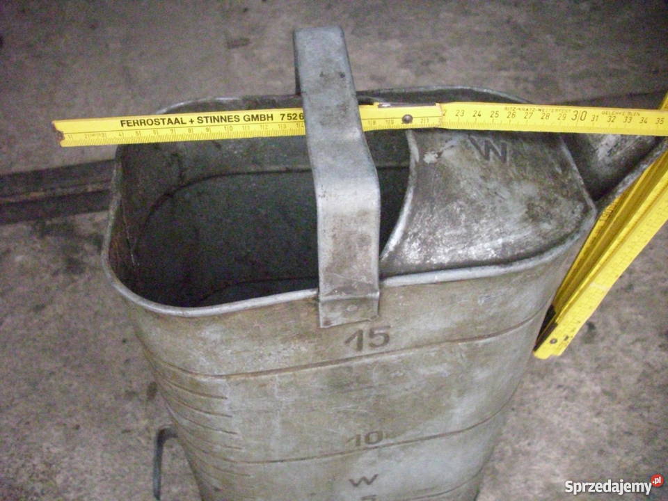 Zabytkowa nalewarka do paliwaWehrmacht Ursus Barlinek