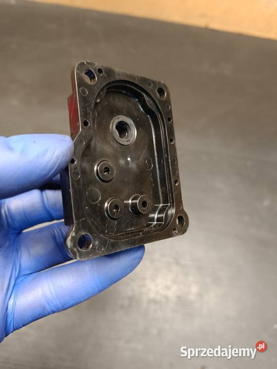 Obudowa korpus silniczek zaworu wydechowego 21 Gołaczewy