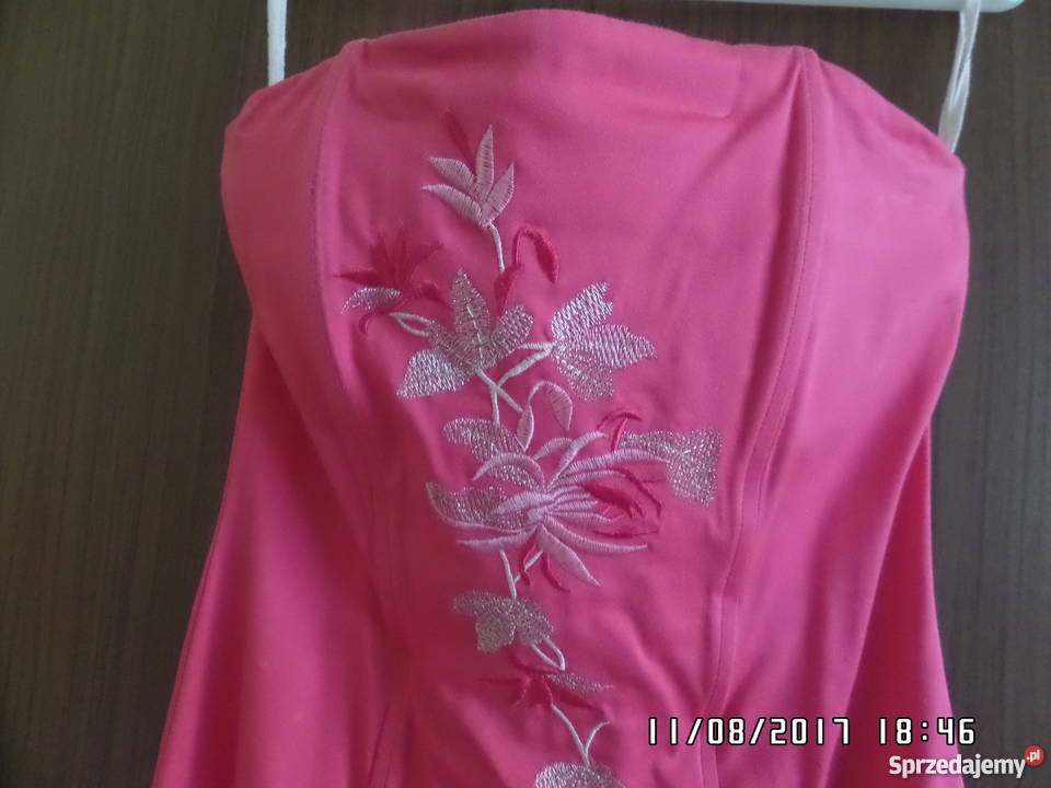 Sukienka look z haftem w kwiaty na każdą okazję Zduńska Wola