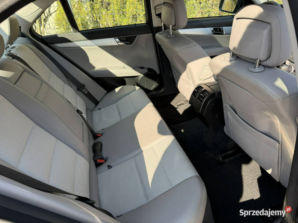 Mercedes C 180 zadbana 100 oryginalny przebieg klimatyzacja Poznań sprzedam