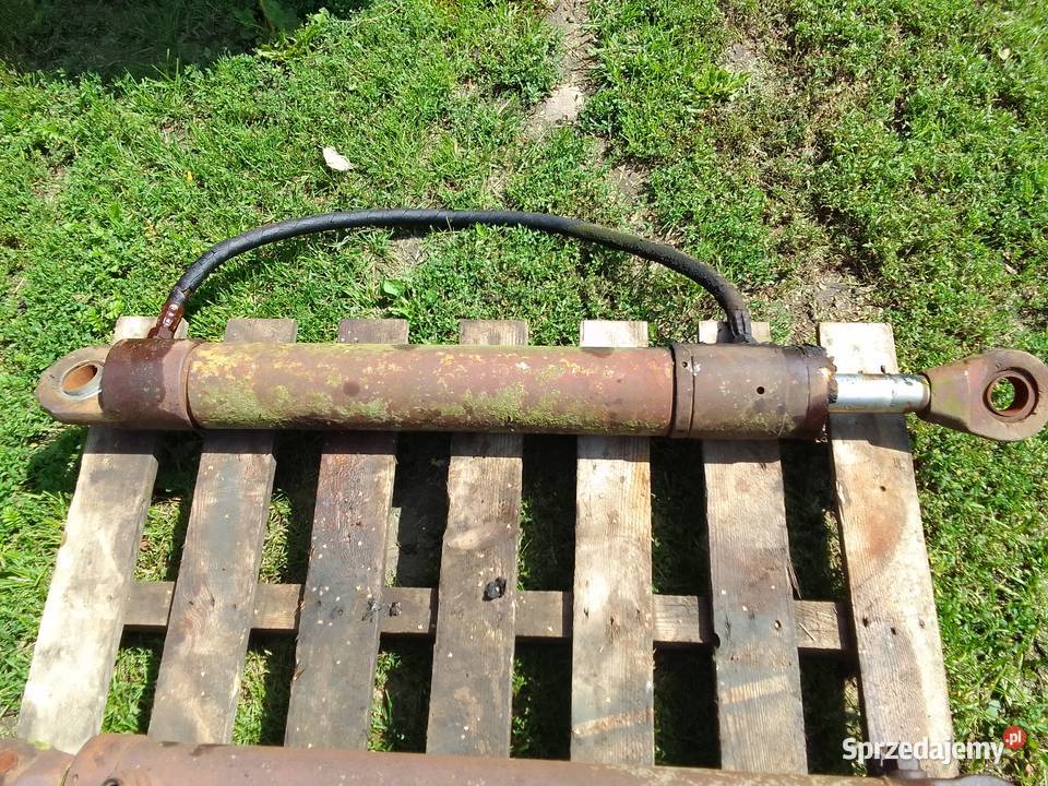 Siłownik hydrauliczny wysięgnika do cyklopa Skarszewy sprzedam
