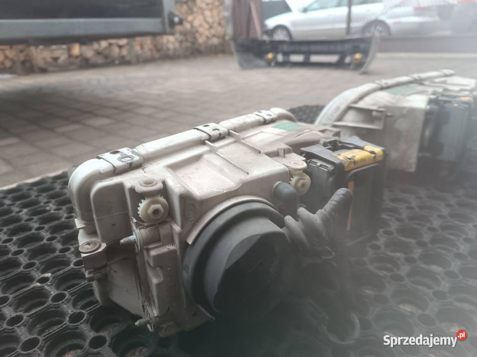 Volvo V40 s40 reflektory lampy Xenon Europa osobowe Częstochowa