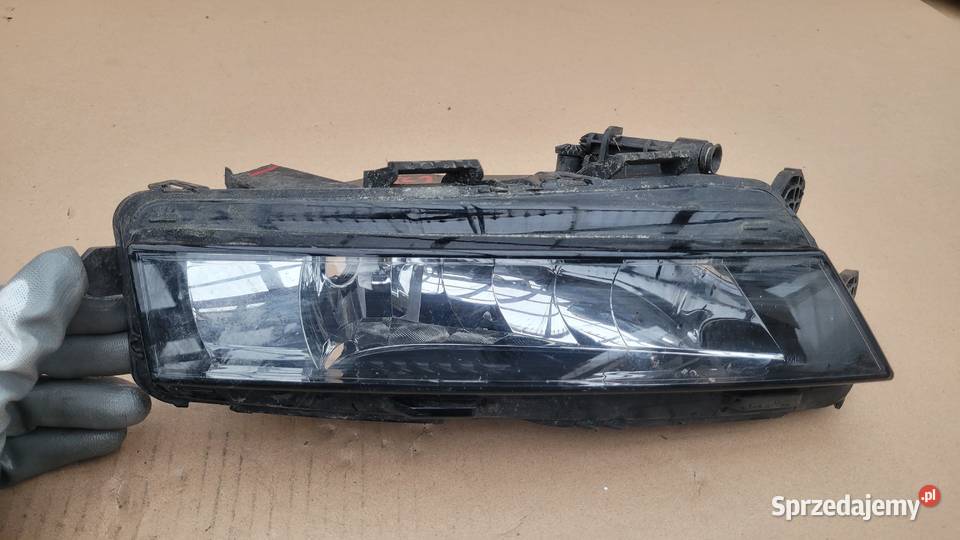 SKODA OCTAVIA III 5E LIFT HALOGEN LEWY PRZEDNI Lampy przeciwmgielne Ruda Śląska sprzedam