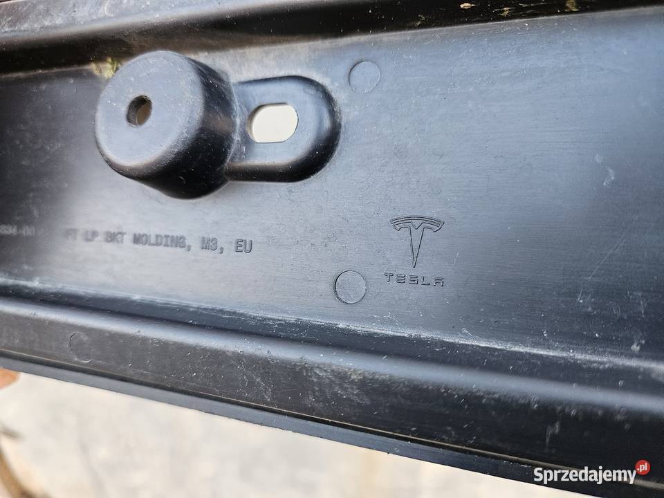 TESLA MODEL 3 RAMKA PODSTAWA TABLICY REJ wielkopolskie Międzychód