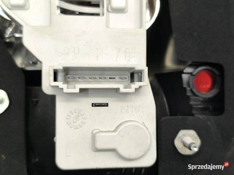 LAMPA LEWY TYŁ KOMBI SKODA OCTAVIA II 1Z9945095A