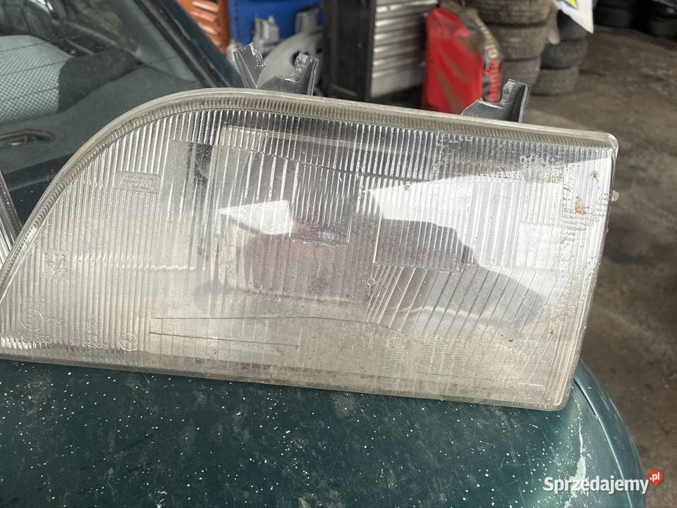 Oddam reflektory Polonez Caro osobowe Góra Puławska sprzedam