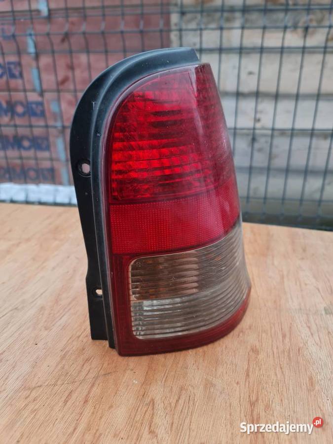 Daewoo Nexia lampa prawy tył sprzedam