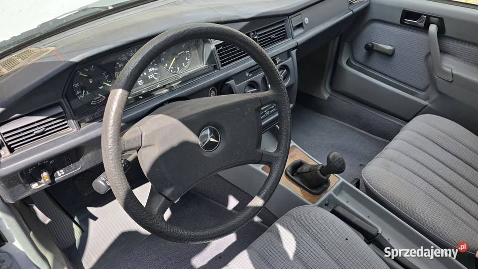 Mercedes 190 20i przebieg 91 Nowy Świętów sprzedam