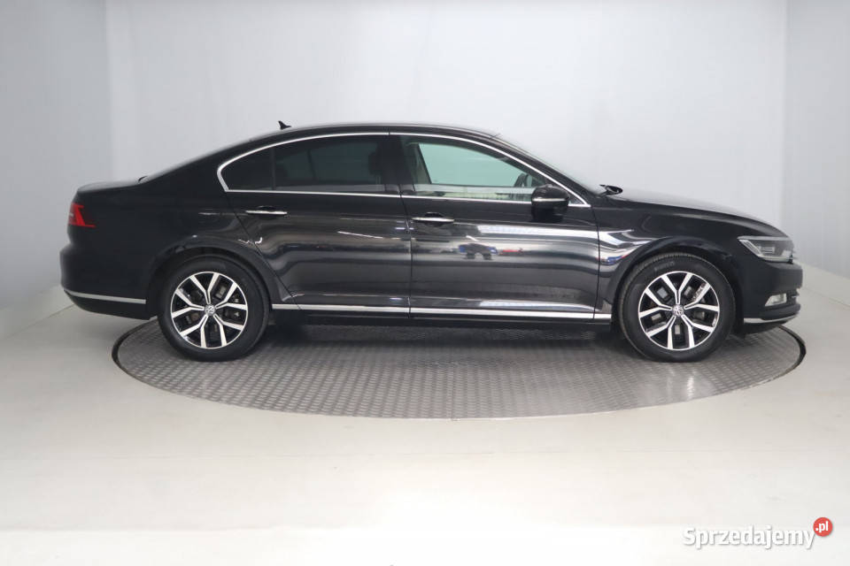 VW Passat 18 TSI 132KM