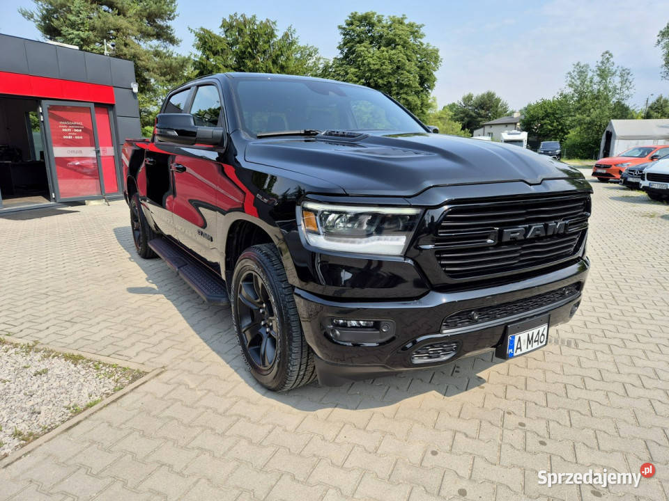 RAM 1500 Bezwypadkowy w oryginale wersja Sport napęd 4x4