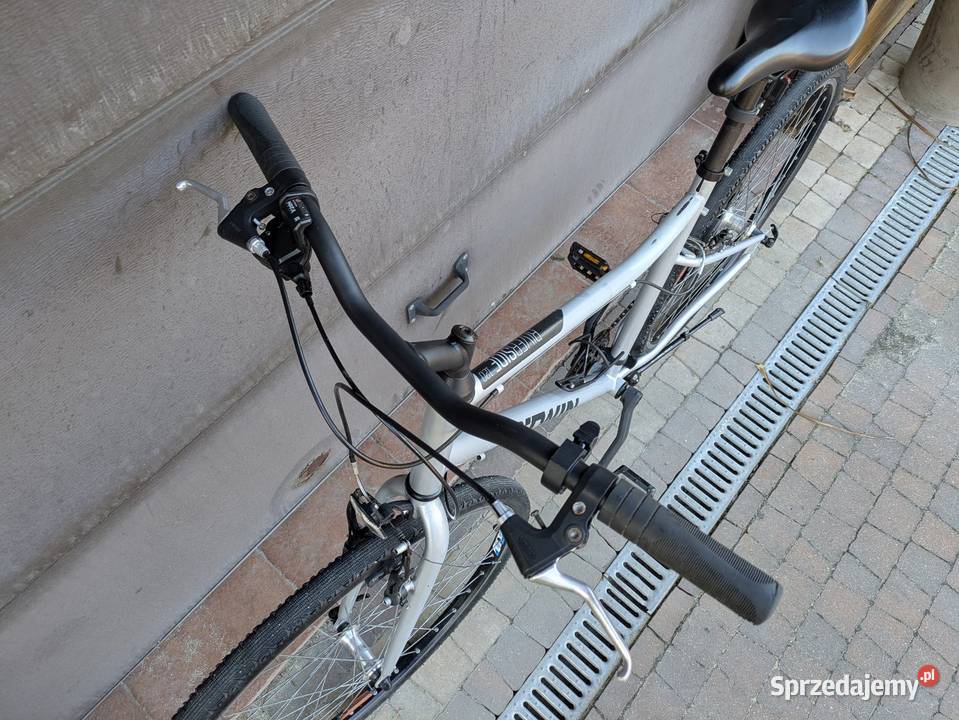 Rower trekkingowy Btwin Riverside 120 koła 28 Trekkingowe Stalowa Wola sprzedam