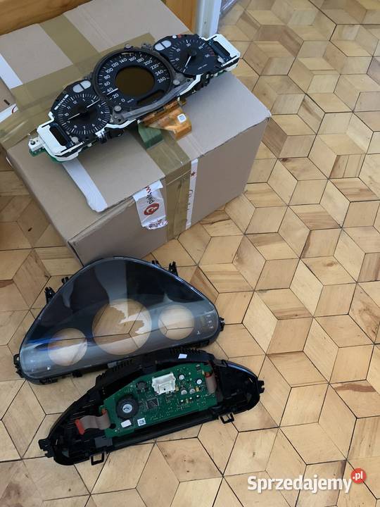 Licznik W211 oryginał Nisko