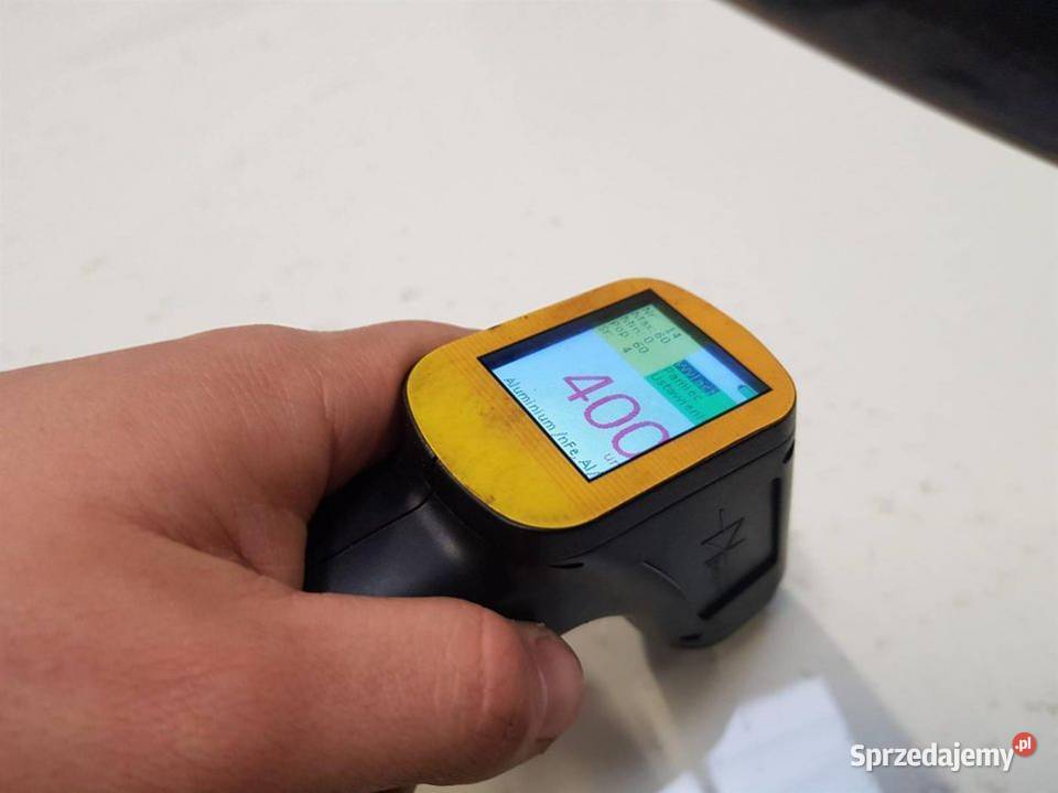 MASKA MASERATI QUATTROPORTE LIFT 2012 BIAŁA osobowe Lipno