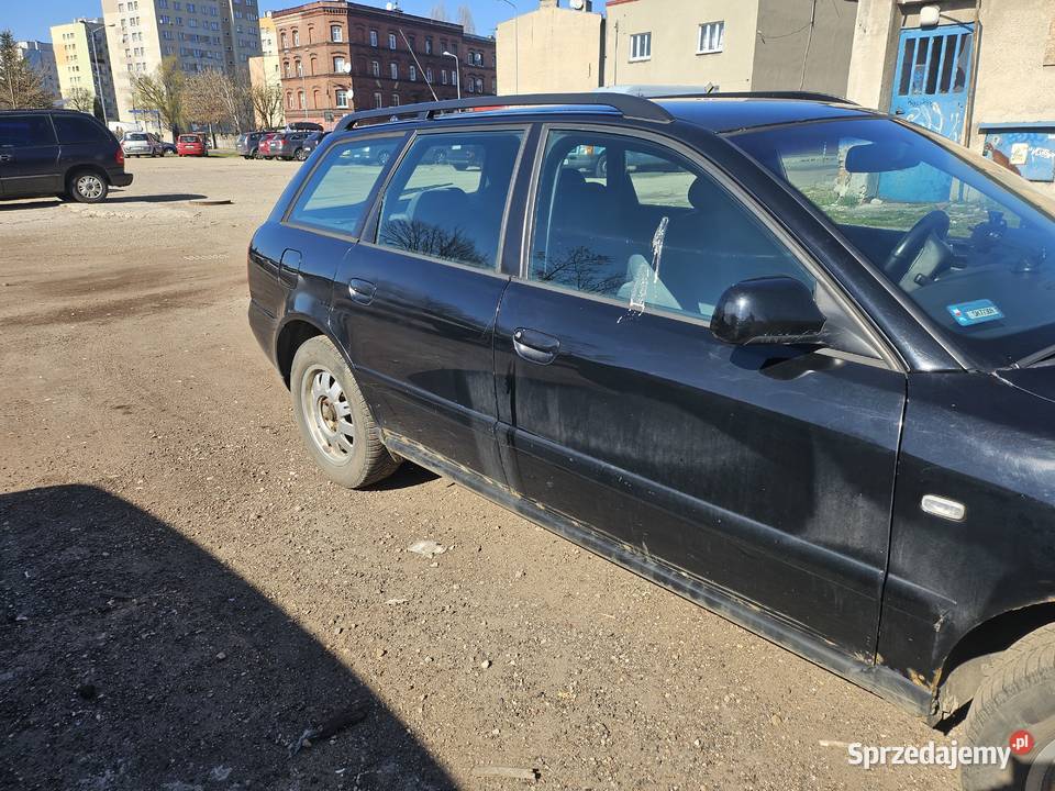 Sprzedam audi a4 1999r 16 gaz A4