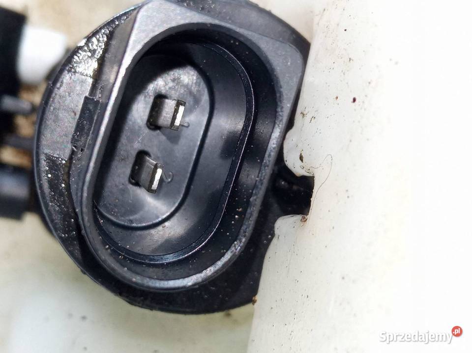 ZBIORNICZEK SPRYSKIWACZY KL 68104800 Jeep Zbiorniki płynu do spryskiwaczy