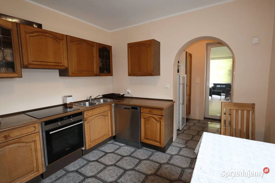 Na sprzedaż duży jednorodzinny dom 328 m kw 10 328.55m2