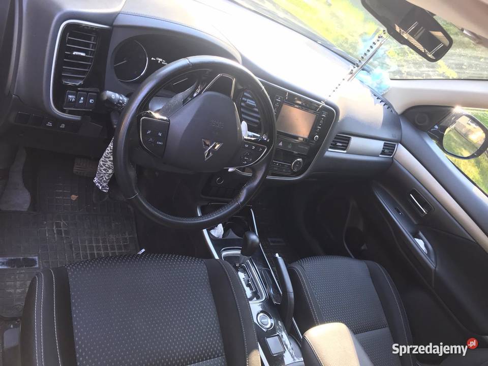 Mitsubishi Outlander Grotniki
