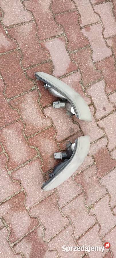 Kierunkowskaz migacz Saab 900 93 osobowe Szczecin