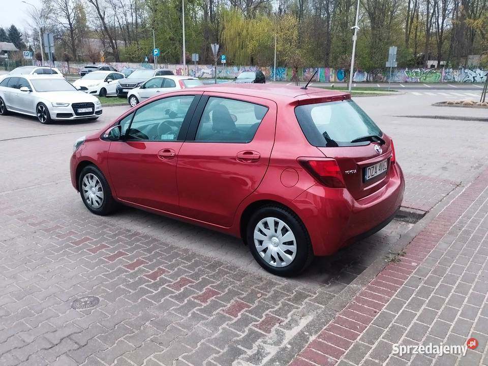 Toyota Yaris 2015 133 99 5drzwi Niski Nowy Tomyśl sprzedam