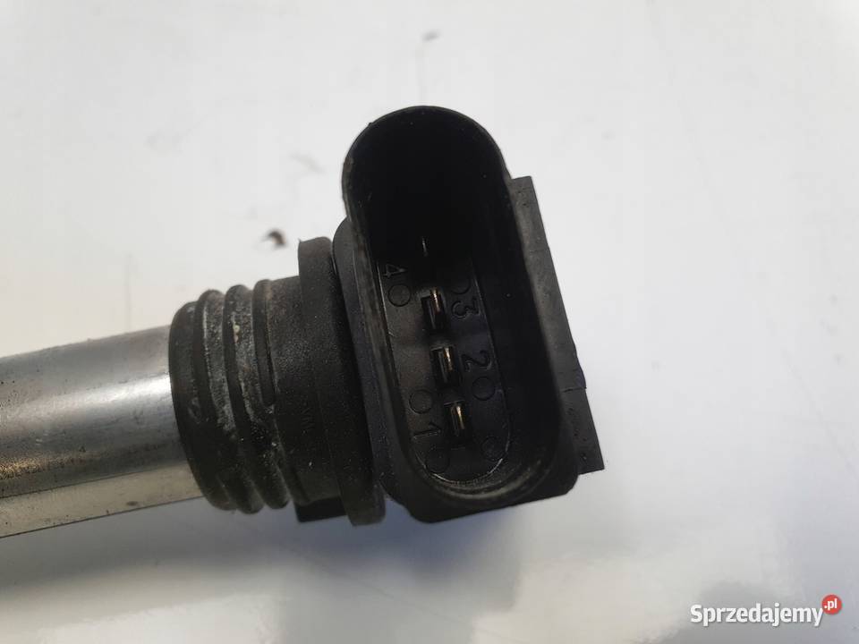 CEWKA ZAPŁONOWA Skoda Fabia II 12 6V 0986221047