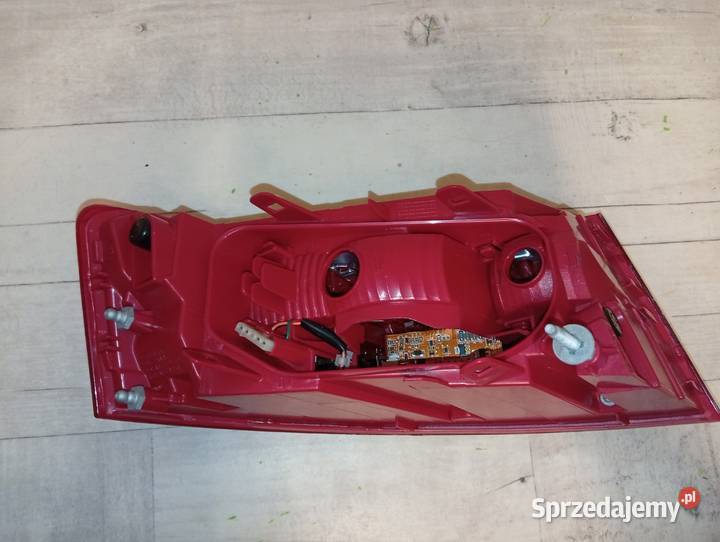 Nowa lampa tył prawa Audi A6 C6 Sedan 20082011 łódzkie Łódź sprzedam