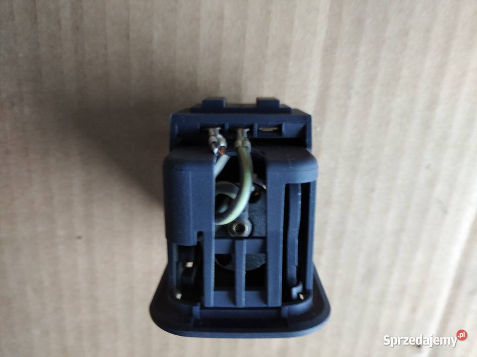 Gniazdo 12V Audi A4 B6