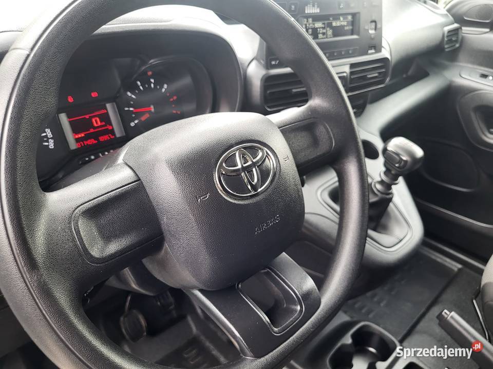 Samochód Toyota Proace City elektryczne lusterka Dąbrowa Tarnowska sprzedam