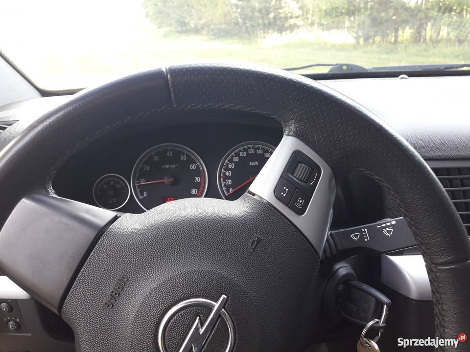 Opel Vectra C kombi 22 benzyna z 2005 roku Vectra