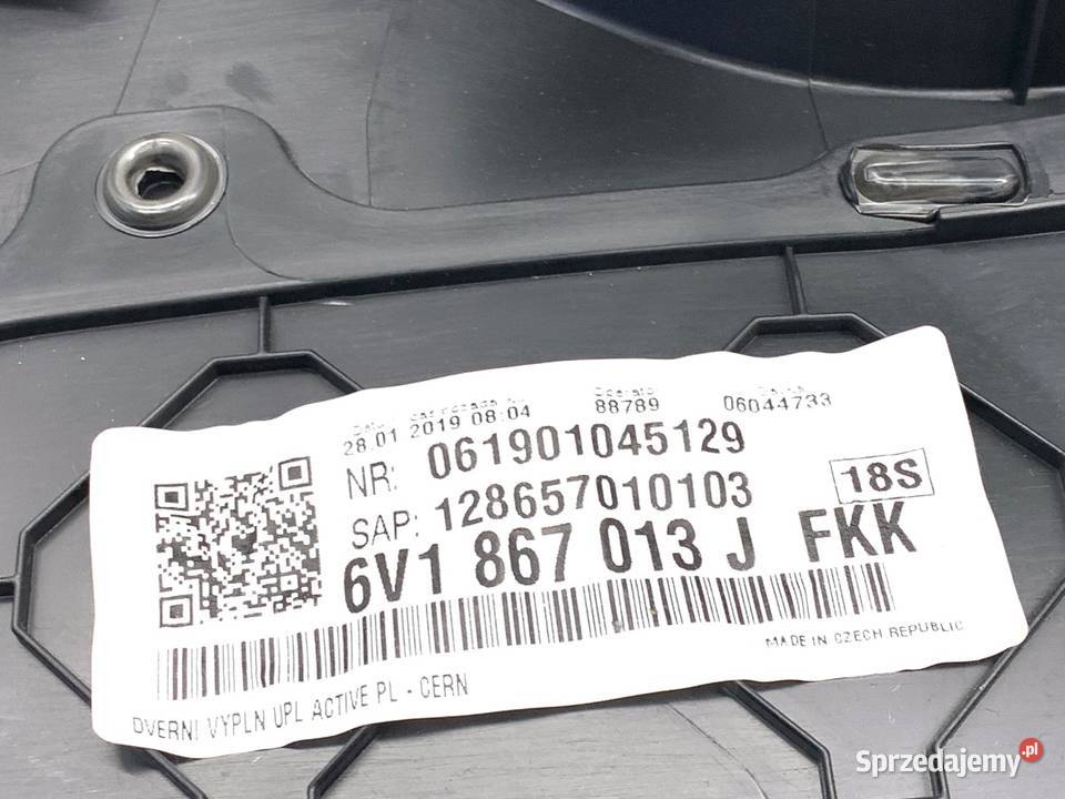 BOCZEK DRZWI LEWY PRZÓD SKODA FABIA III