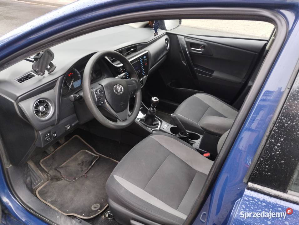Toyota Auris 133 benz LPG przeb 271320