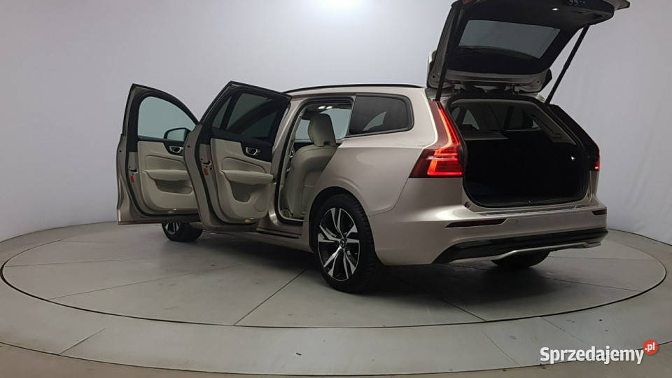 Volvo V60 B4 D Plus Dark Z Polskiego Salonu elektryczne lusterka