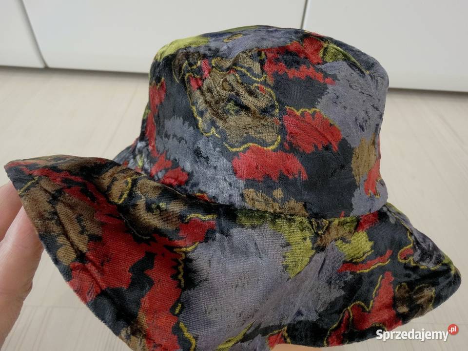 Czapka Bucket Lekka Welurowa w Modne Kwiaty Dla kobiet Łomża