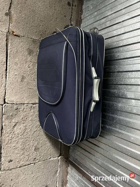 Walizka podrózna na kółkach Radomsko