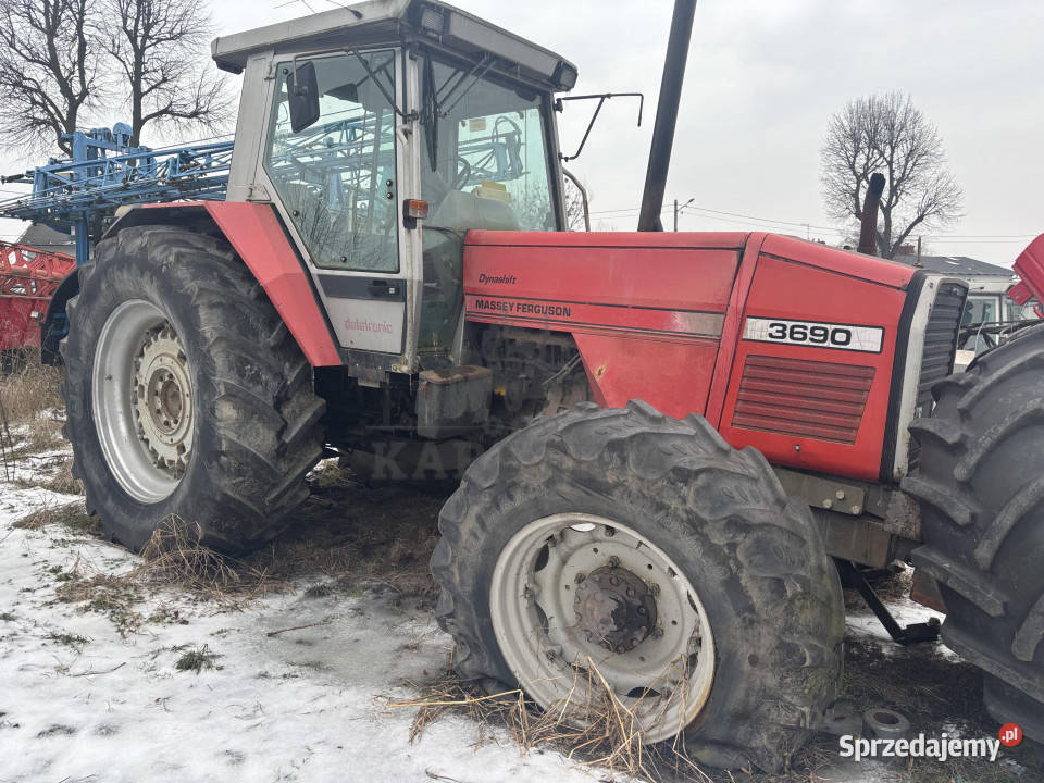 Massey Ferguson 3690 Maska Klapa Boczna Gril