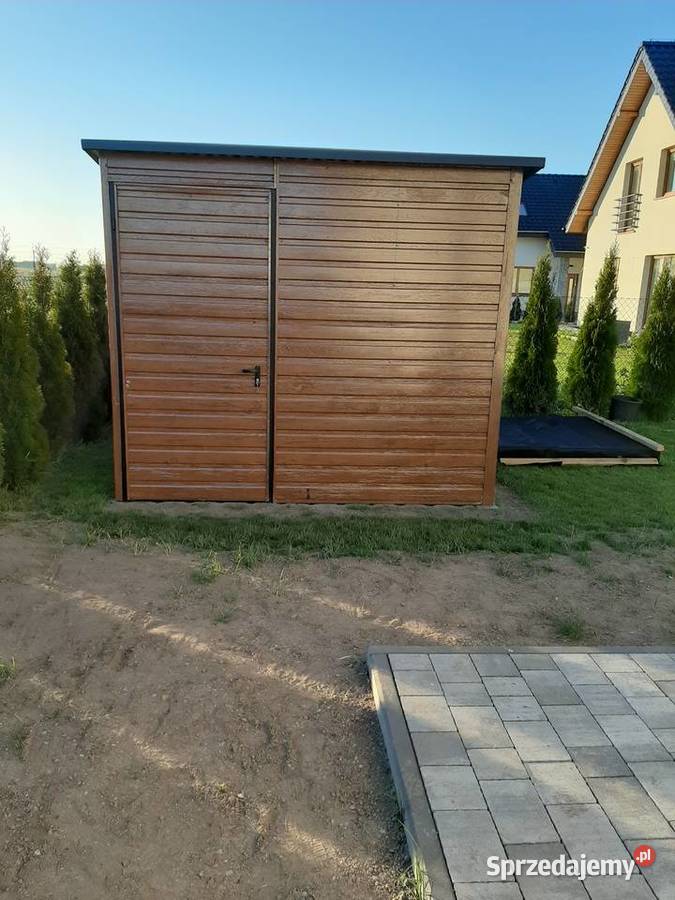 Garaż Blaszany na Narzędzia do Ogrodu Garaże 4m2 Sieradz