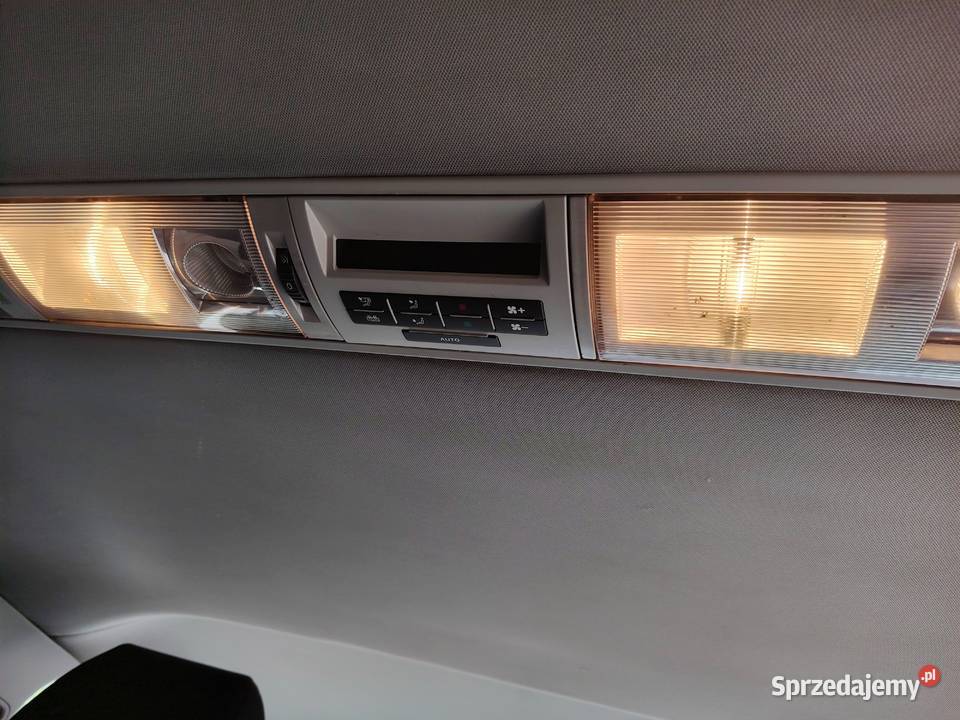 Volkswagen Caravella 9 osób 20 TDI 260000km